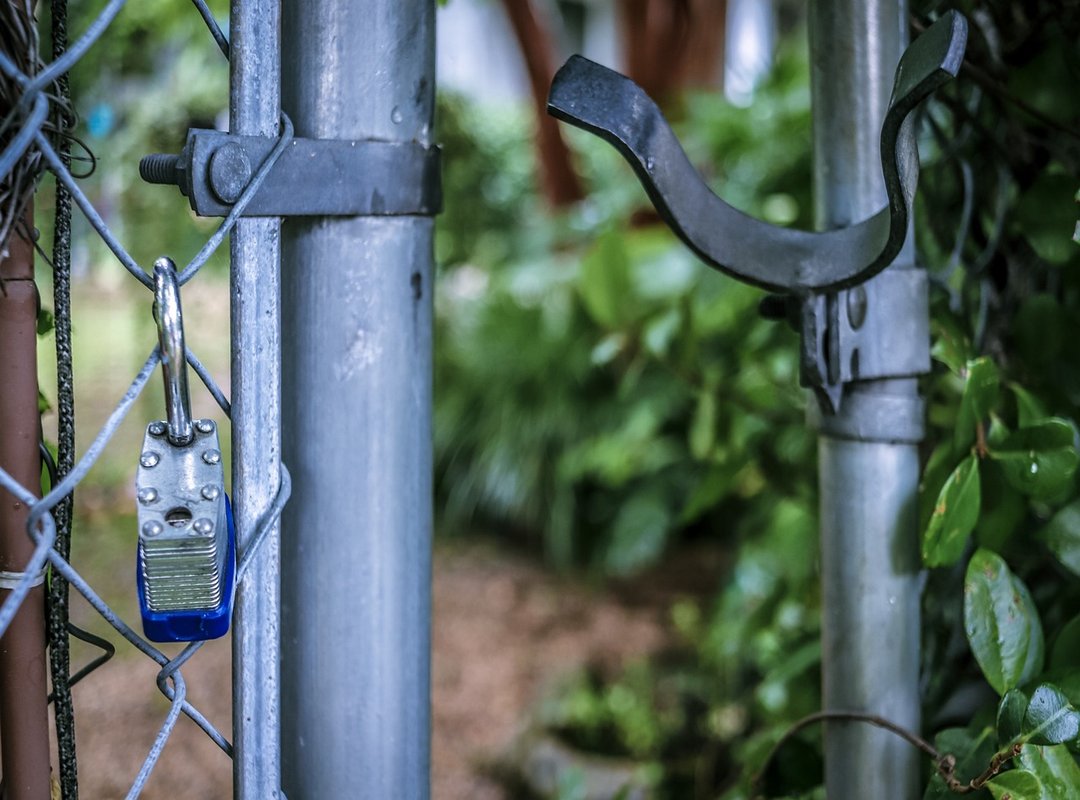 How to Responsibly Navigate News and Protect Your Privacy